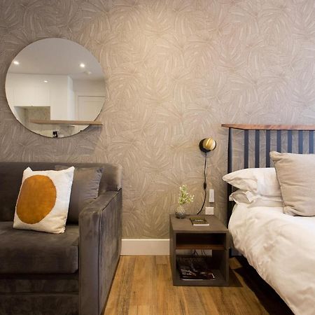 Romantic Studio In The Heart Of Little Italy By Den Stays مونتريال المظهر الخارجي الصورة