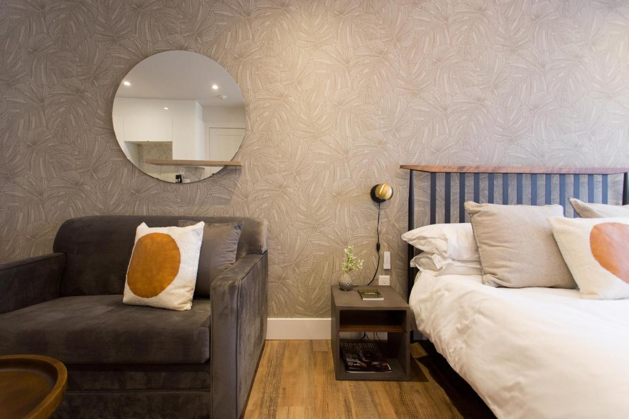Romantic Studio In The Heart Of Little Italy By Den Stays مونتريال المظهر الخارجي الصورة