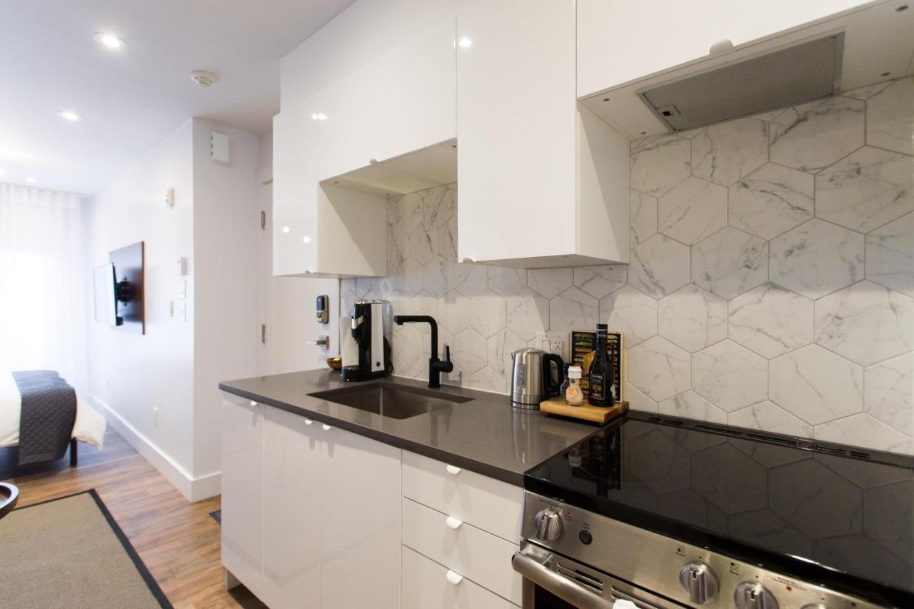 Romantic Studio In The Heart Of Little Italy By Den Stays مونتريال المظهر الخارجي الصورة
