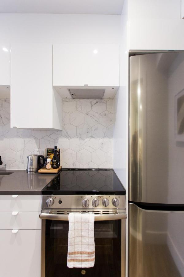 Romantic Studio In The Heart Of Little Italy By Den Stays مونتريال المظهر الخارجي الصورة