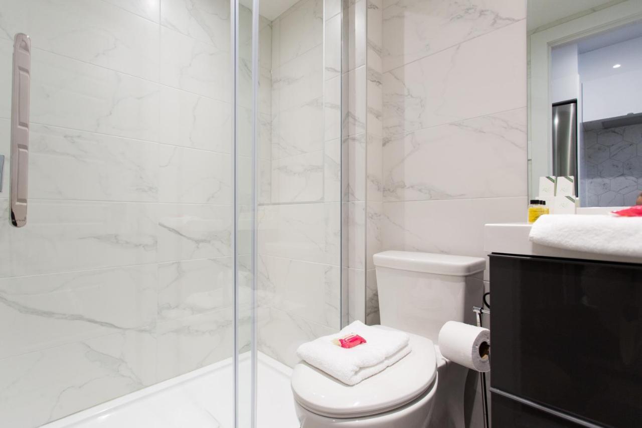 Romantic Studio In The Heart Of Little Italy By Den Stays مونتريال المظهر الخارجي الصورة