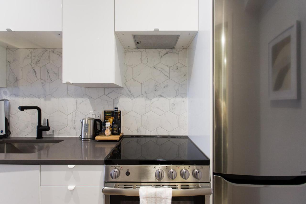 Romantic Studio In The Heart Of Little Italy By Den Stays مونتريال المظهر الخارجي الصورة